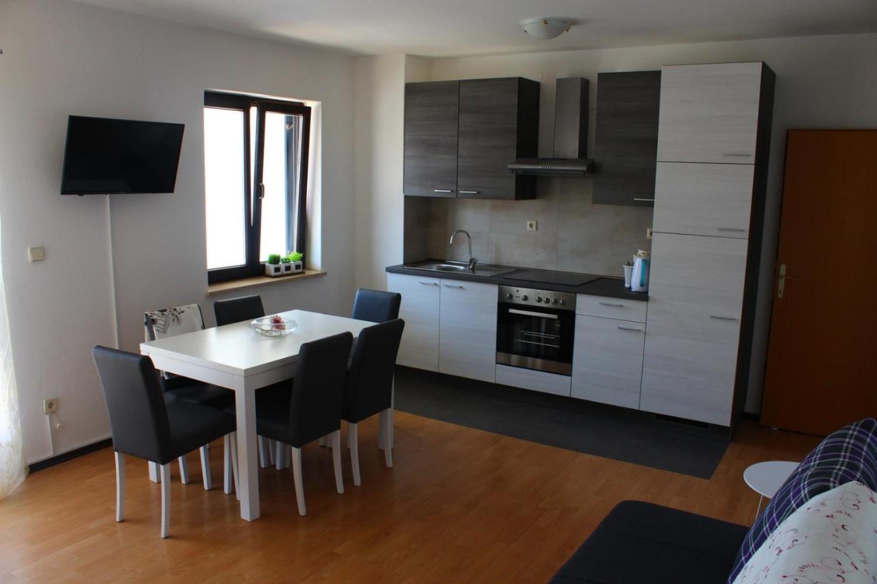 Apartment Arna Krk Town Exteriér fotografie